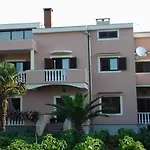 Apartman In *